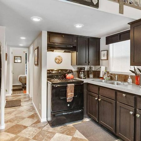 Cozy Tiny Home Steps Away From Mt. Rainier Ашфорд Екстериор снимка