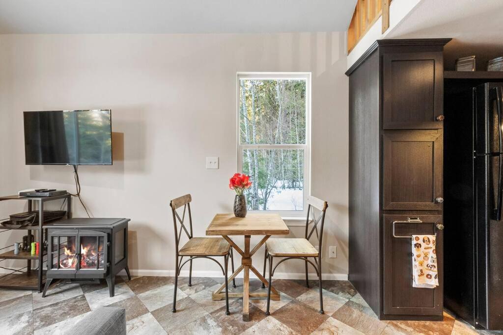 Cozy Tiny Home Steps Away From Mt. Rainier Ашфорд Екстериор снимка